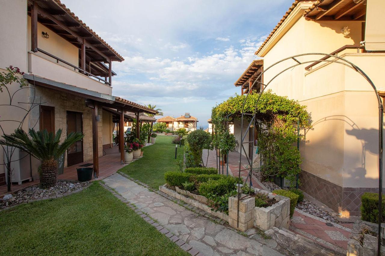 Porto Thea Alexandra Shared Pool Villa, Áfitos Extérieur photo